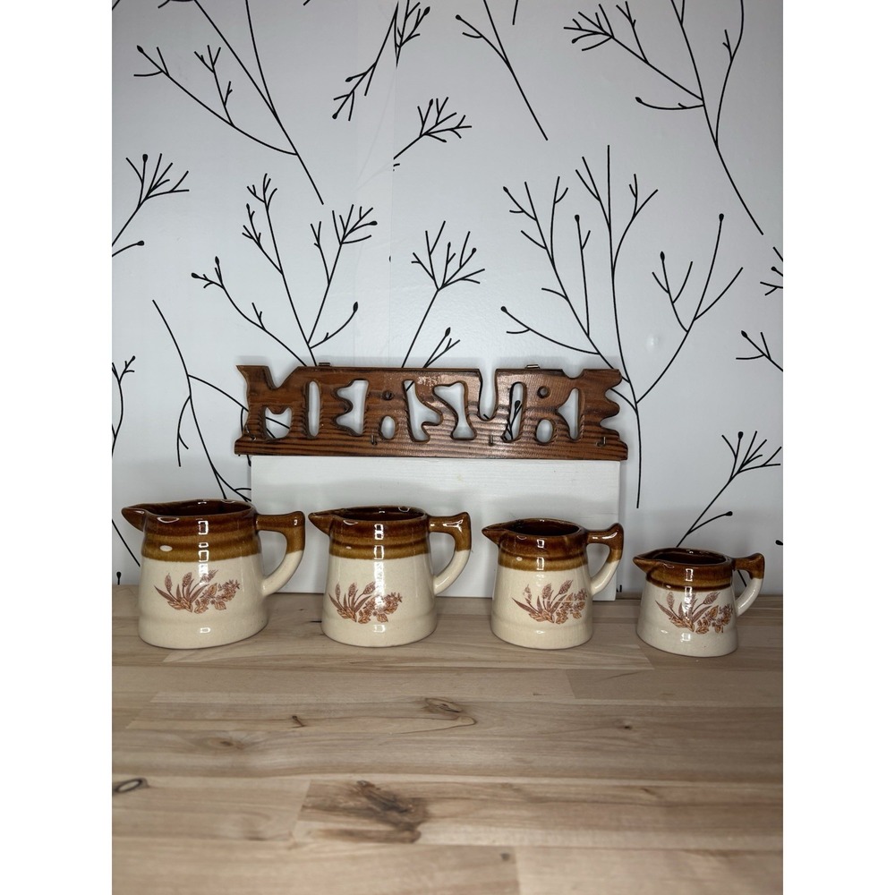 Country Ceramic Measuring Cups with‎ Wooden "Measure" Holder w/ Hooks Lot of 5